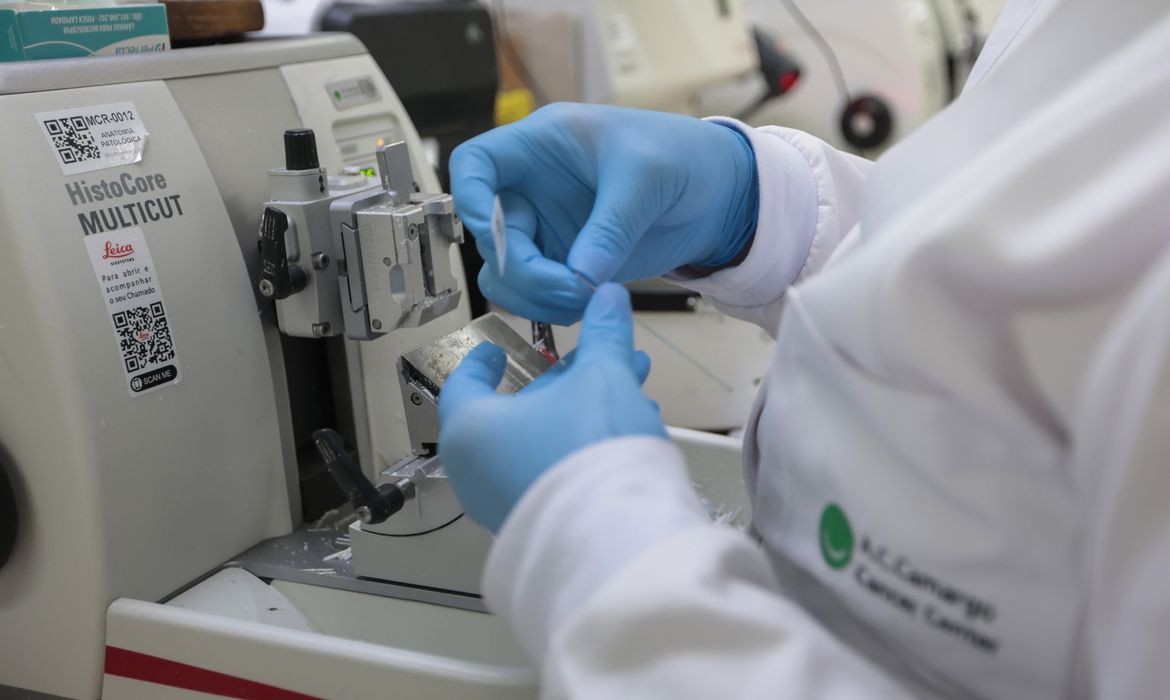 Atividade física reduz impactos do câncer e deve integrar o cuidado ao paciente